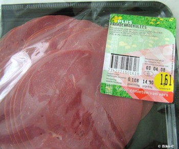 Ziko-C_1224px-Horse_meat_in_package